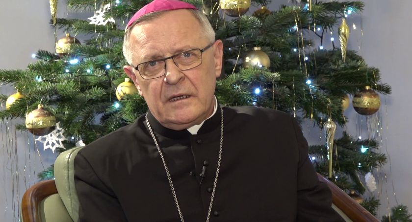 Kiedy mówimy słowo „przepraszam”, wszystko może być inne. Życzenia biskupa Edwarda Dajczaka