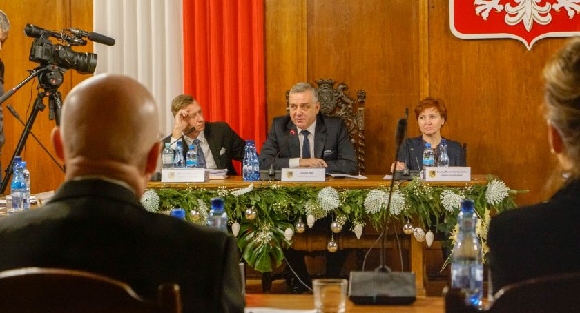 „Budżet autorski i rozwojowy”. O sesji budżetowej słów kilka