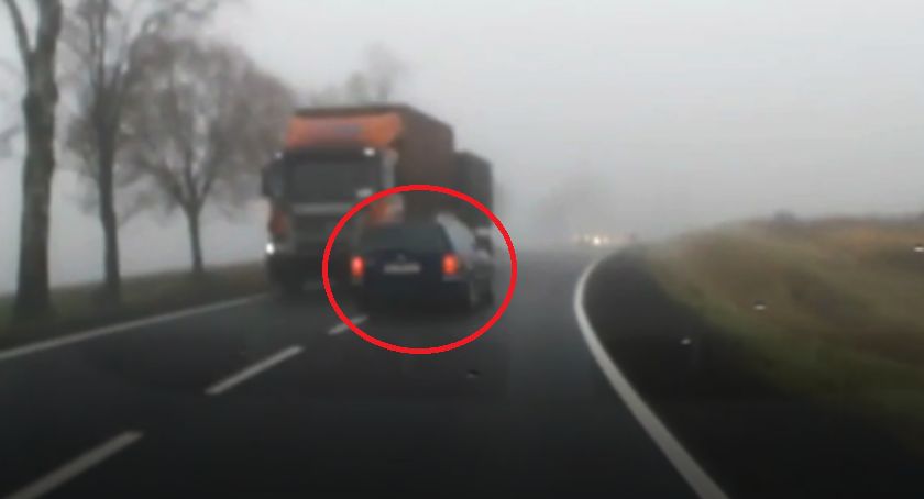 O mało ich nie pozabijał. Brawura drogowa we mgle: „To był po prostu cud”