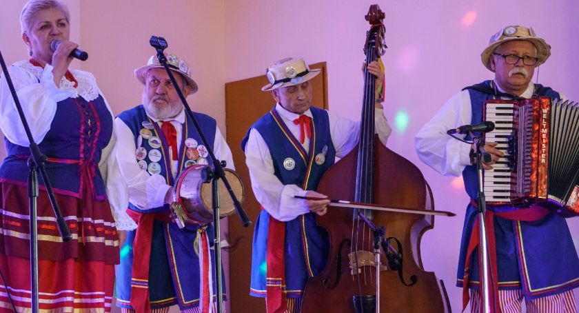 To było kolędowanie na ludową nutę! W Gminie Szczecinek odbył się V Ludowy Przegląd Kolęd i Pastorałek