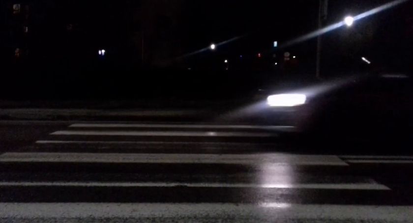 Kołobrzeska: Na tym przejściu piesi muszą naprawdę uważać