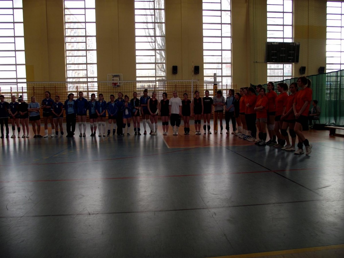 Siatkarze i siatkarki „Ekonomika” w finale wojewódzkim