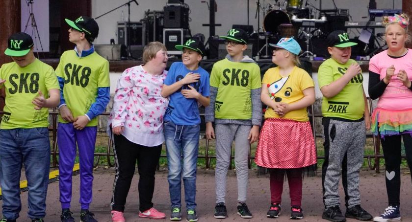 W Szczecinku niepełnosprawni uczniowie chcą pobić rekord Polski w mówieniu bez słów!