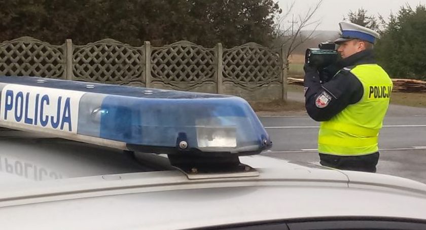 Pirat drogowy w golfie stracił „prawko”