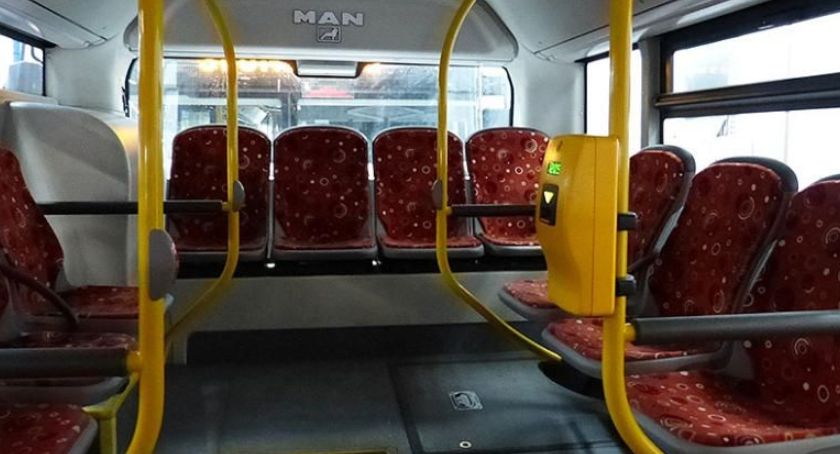 Koronawirus a miejskie autobusy. Są pierwsze ograniczenia 