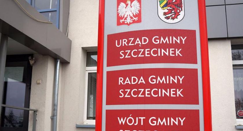 Zasiłki z GOPS i koronawirus. Będą stali w kolejce po gotówkę?