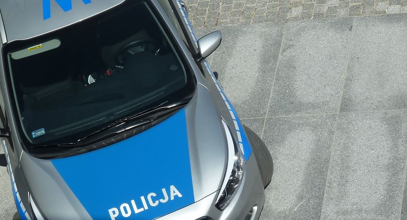 Gdy strażacy wyłamywali zamek, siedział w fotelu i czekał
