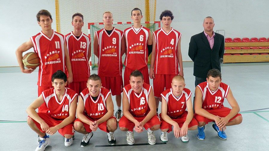 Udana inauguracja juniorów UKS Basket