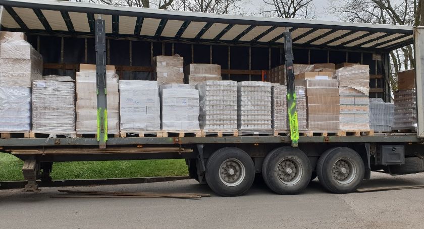 Kolejne paczki trafiły do najuboższych mieszkańców powiatu