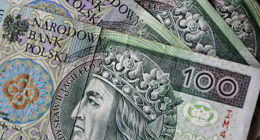 Dwa tysiące chętnych po pięć tysięcy złotych