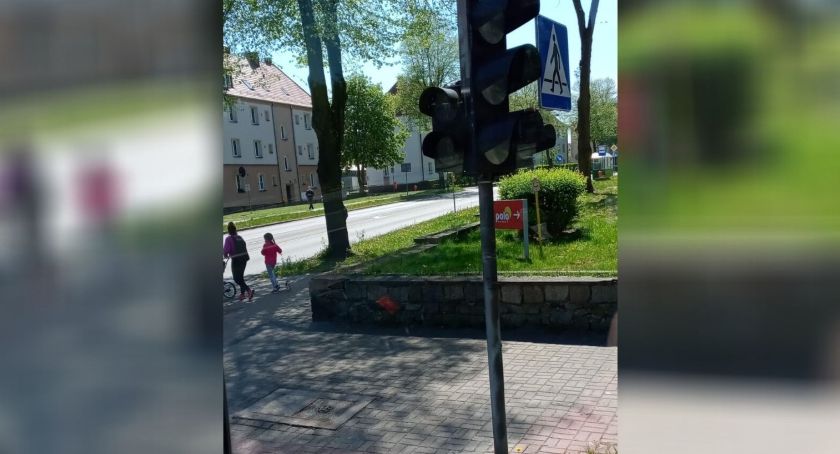 Czeski film ze skrzyżowaniem Kopernika z ul. Cieślaka. Dlaczego światła nadal nie działają?