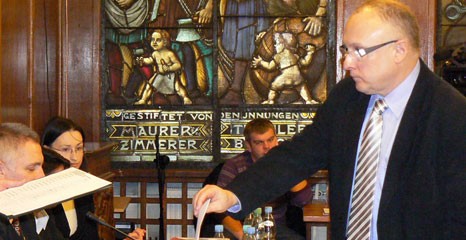 Nie zamierza łamać prawa. Radny Paweł Szycko składa mandat