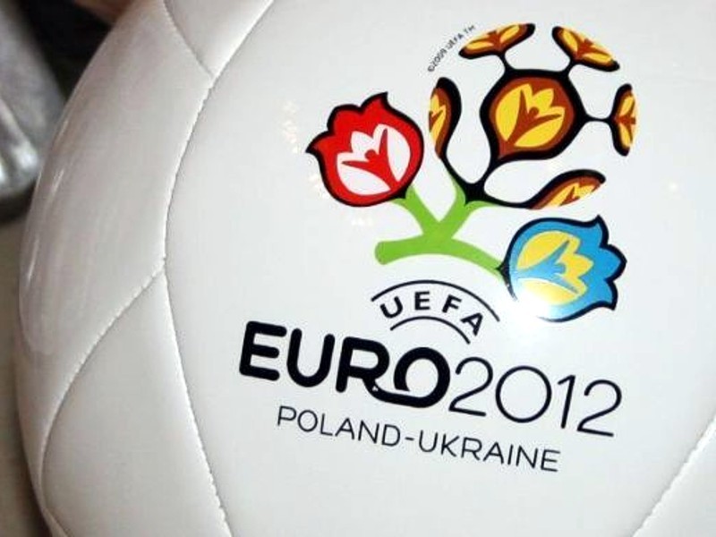 Euro 2012 – „oddamy” pięciu policjantów