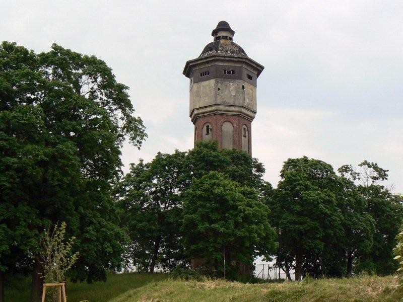 Kto rozbierze wieżę? Wykonawca.. uciekł