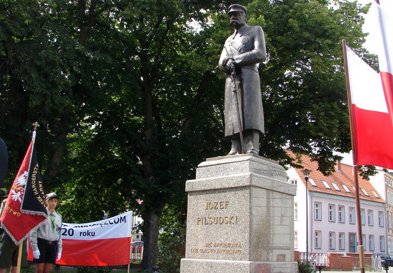 Rocznica Bitwy Warszawskiej. W Szczecinku złożono kwiaty