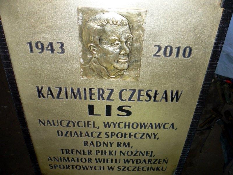 Tablica ku pamięci Kazimierza Lisa