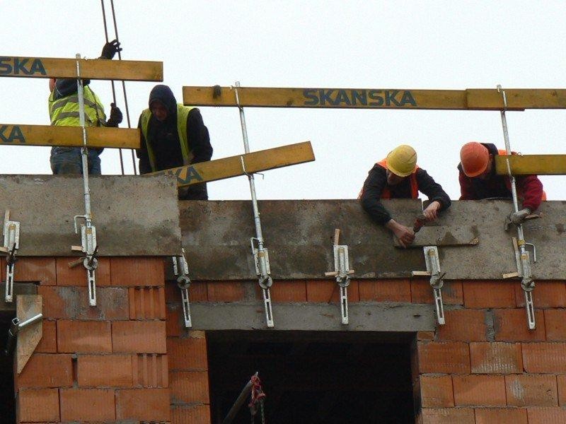 W Szczecinku spada bezrobocie. Mimo kryzysu poszukiwani budowlańcy