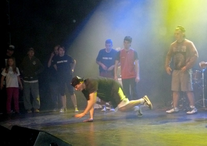 Hip Hop Przeciwko Przemocy (posłuchaj)