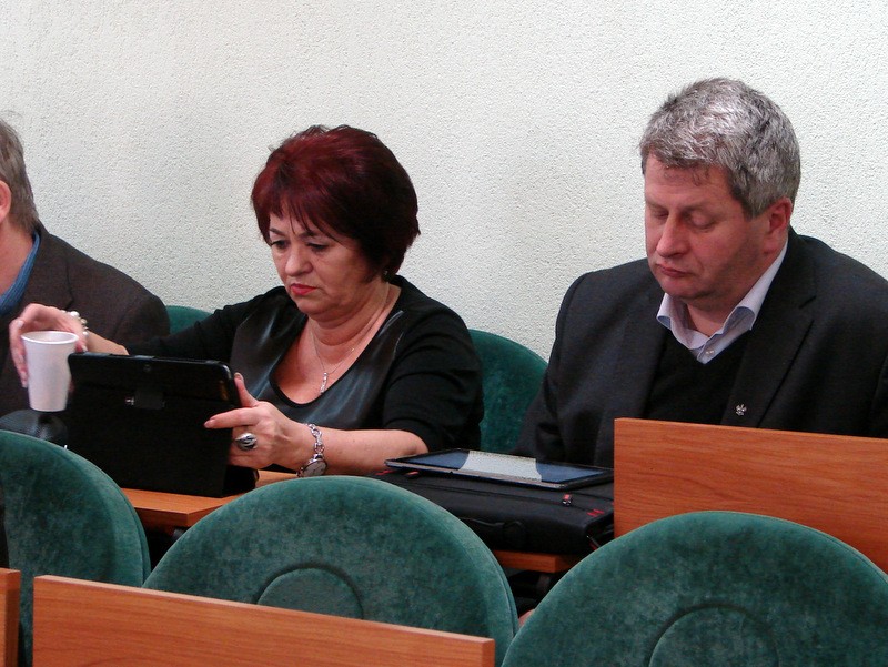 Powiat: Pierwsza sesja z tabletami