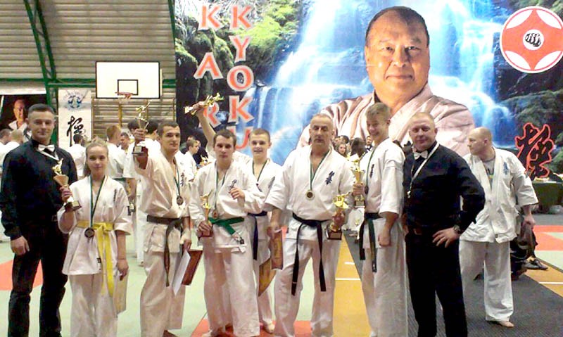 Medale szczecineckich karateków w Makroregionie