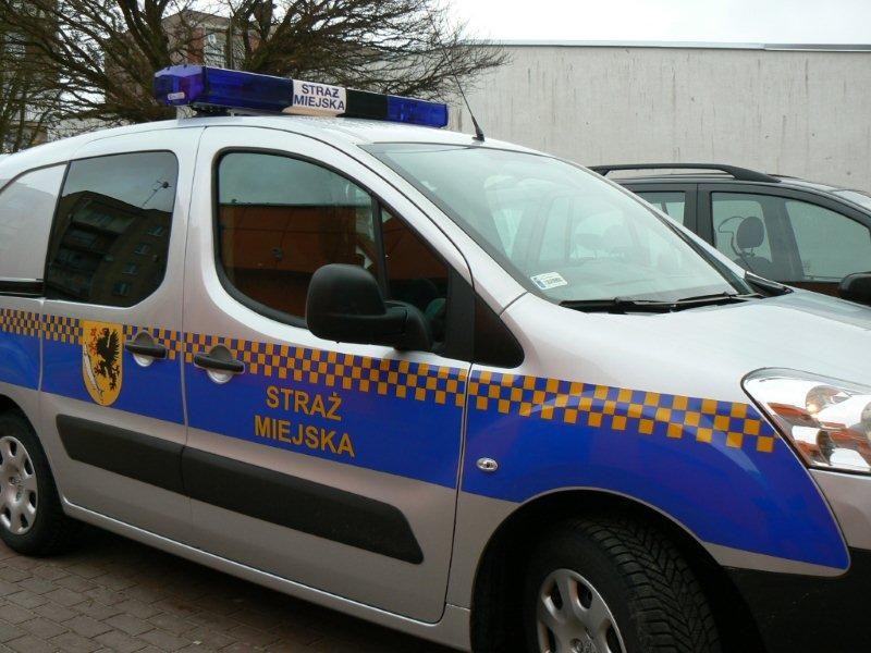 Rozróba w Hosso i 16 mandatów 