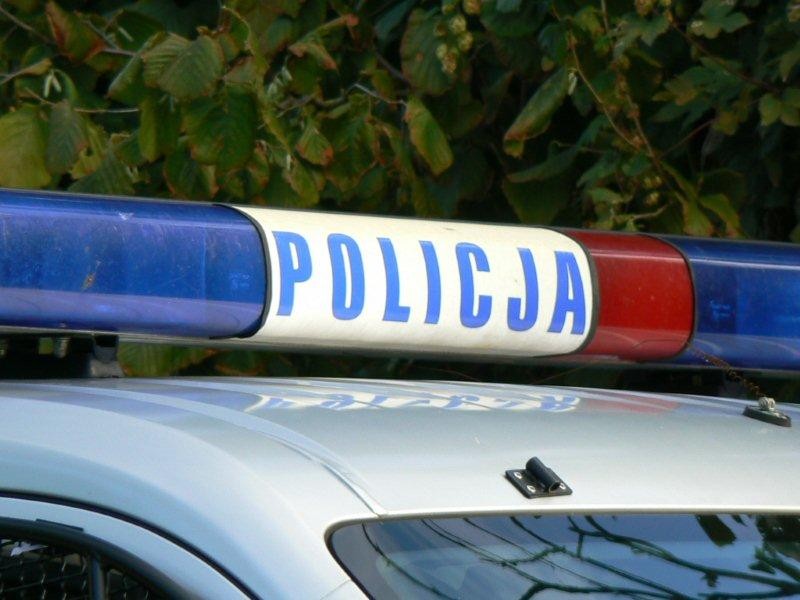 Ukradli kurtkę, telefon i miedź z transformatorów 