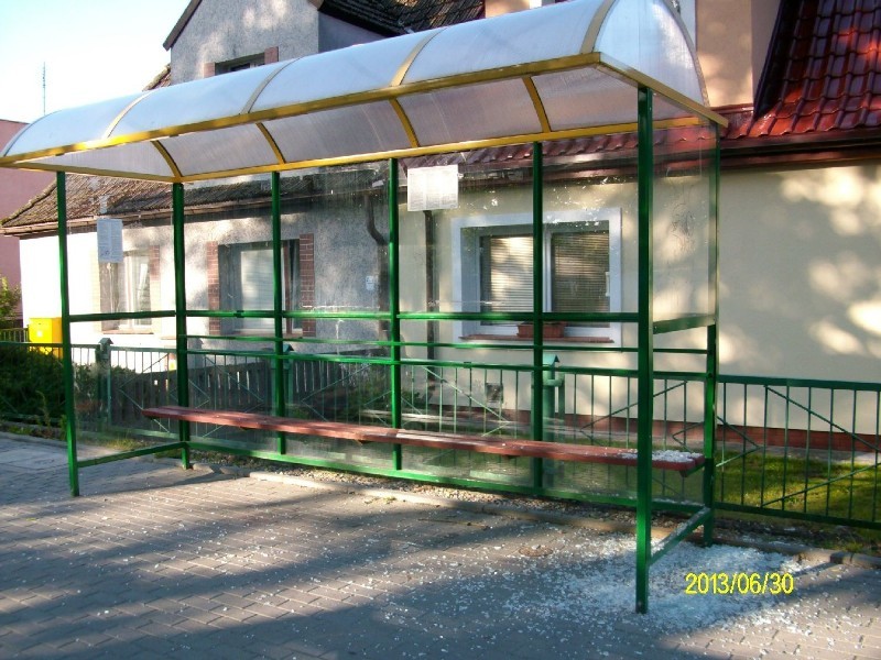 Demolują przystanki