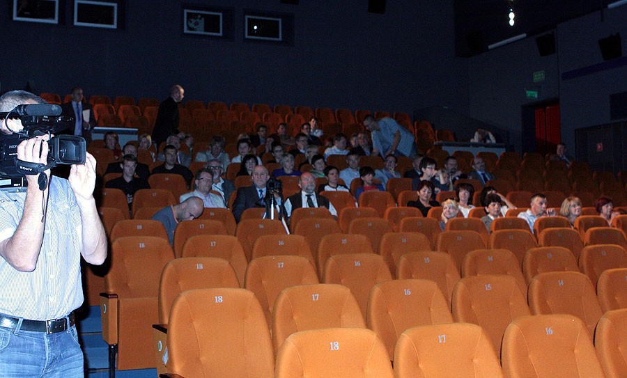 Kino trójwymiarowe oficjalnie wystartowało