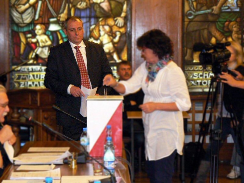 Kolejna próba odwołania radnego