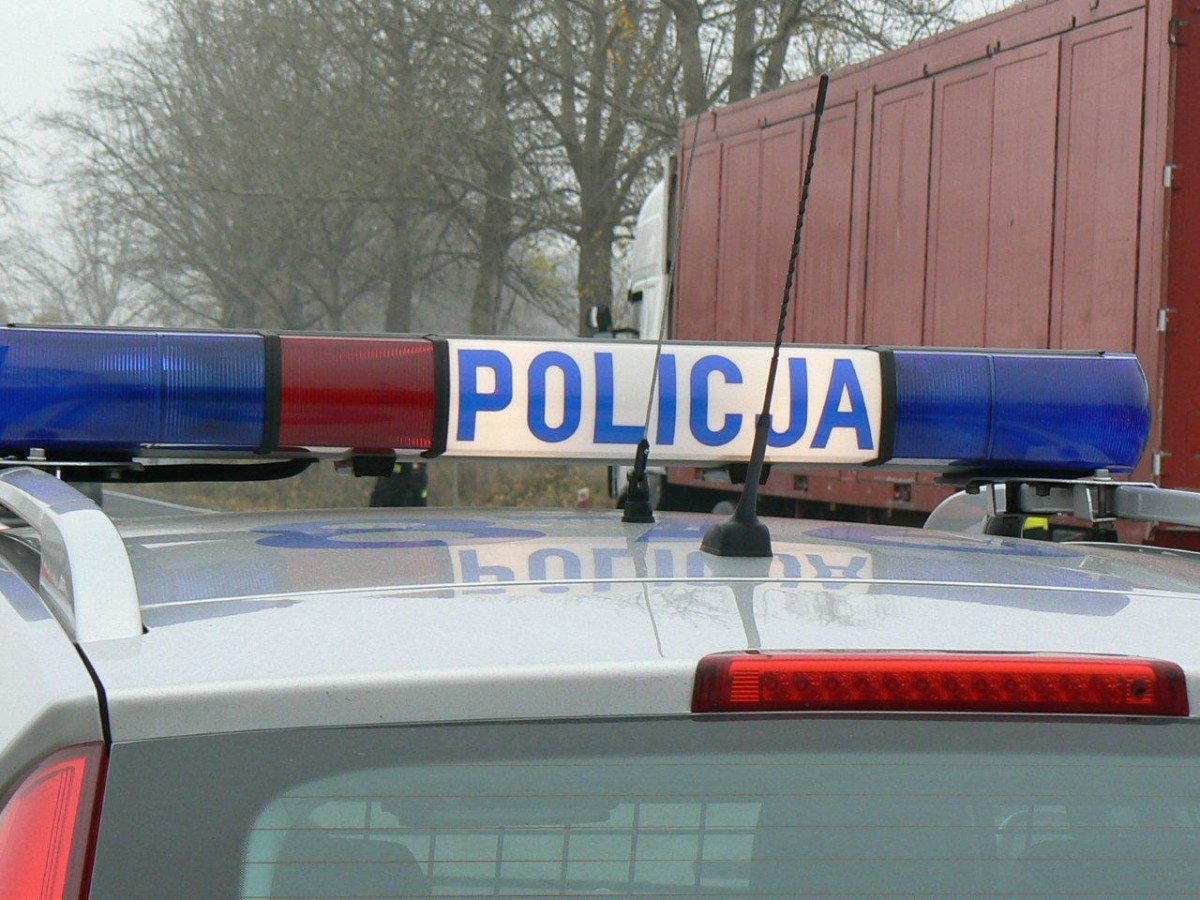 3 wypadki, 5 kolizji, 12 nietrzeźwych kierowców i złodziej paliwa
