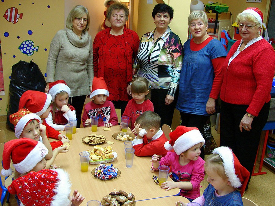 Pomocnice Mikołaja spotkały się z dziećmi
