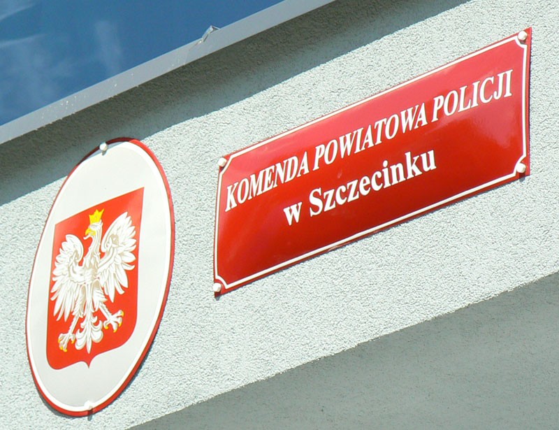 Nieśli telewizor, komputer i narzędzia. Nie swoje
