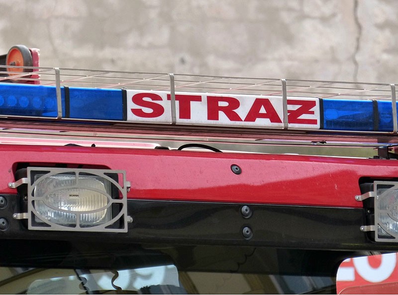 Zapomniana kolacja została na gazie. Trawy, trzcina, trociny i komin w ogniu