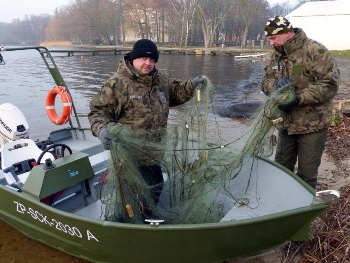 Samochód terenowy, kamery, komputer i silnik do łodzi za blisko 32,5 tys. zł
