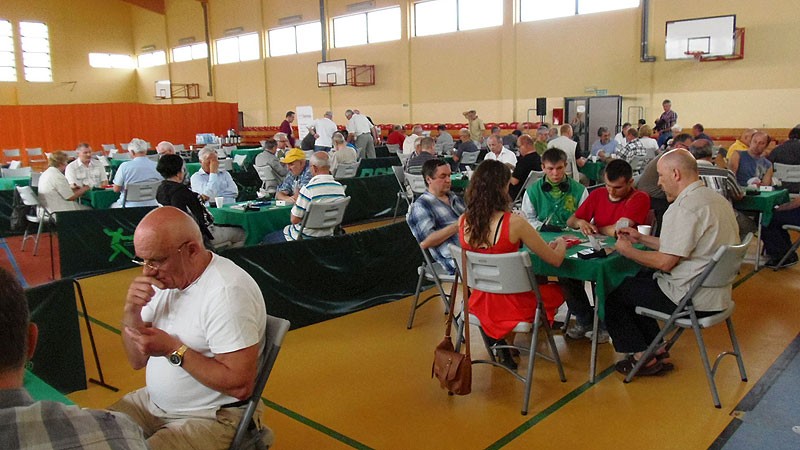 Brydżyści licytowali o Puchar Burmistrza