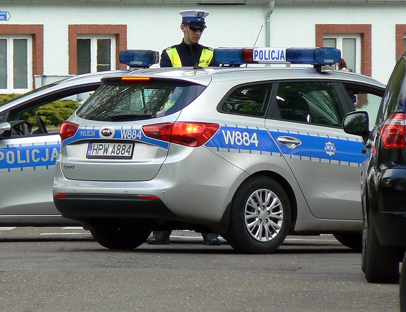 Pijani rowerzyści, pijani kierowcy, szyba za sześćset i Albańczyk z narkotykami