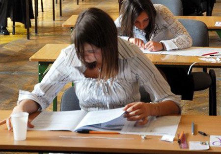Nasze gimnazja poniżej średniej. Oprócz niepublicznych