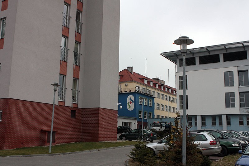 Pogotowie w innym miejscu. Większy oddział kardiologiczny i poradnie