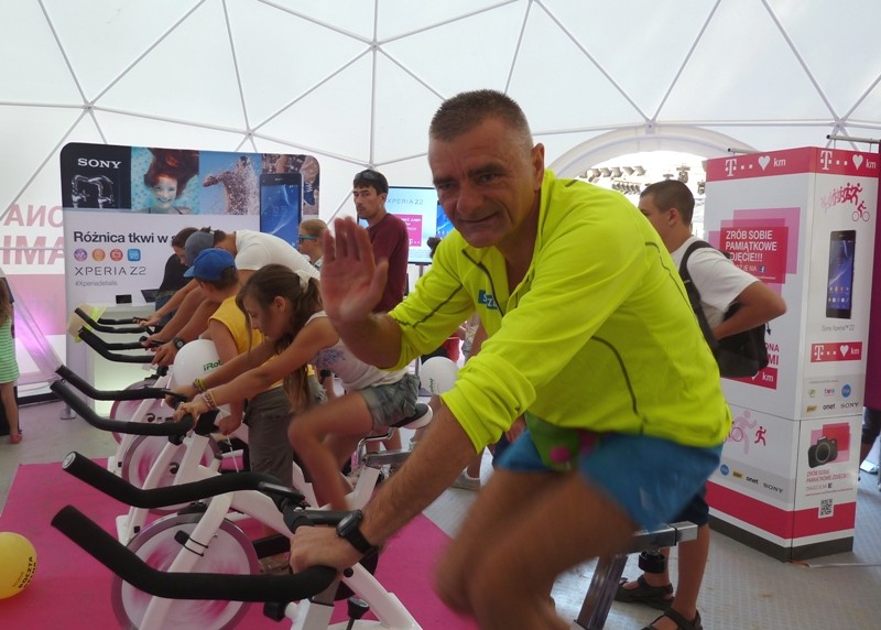 Na rowerku stacjonarnym 