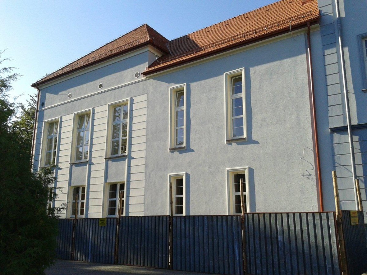 Biurowiec RDLP wreszcie podobny do zamku