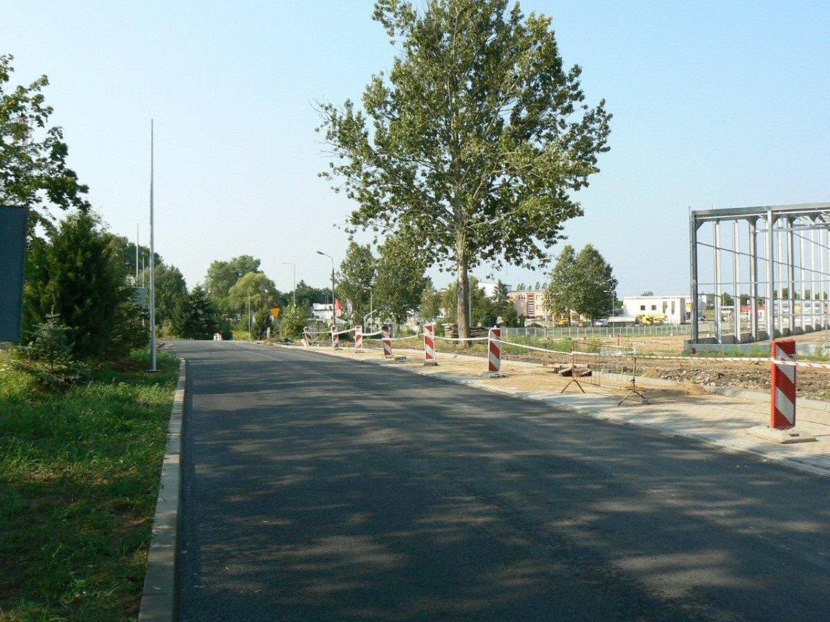 Miasto wybuduje parking przy fabryce mebli