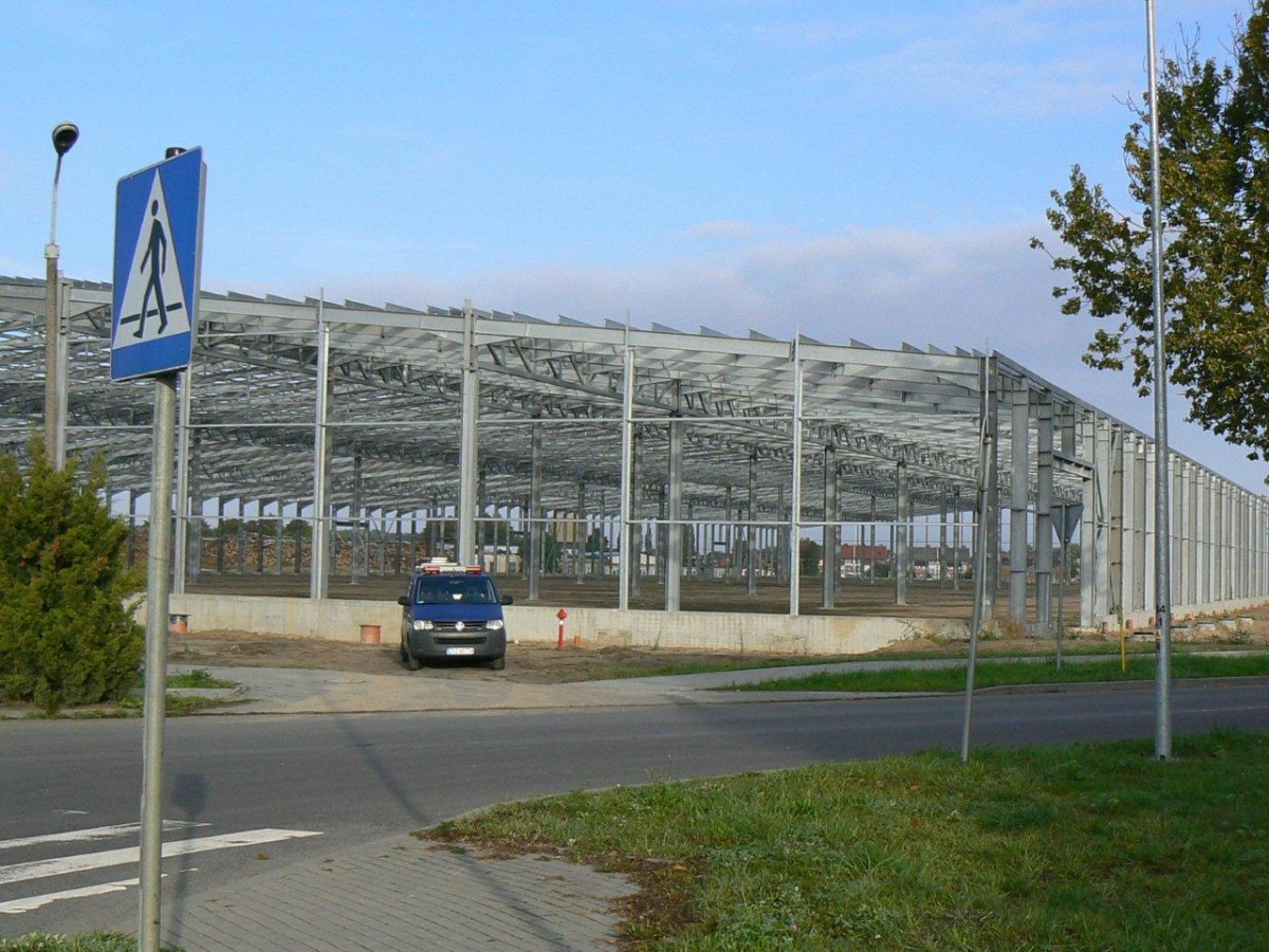Ośmiu chętnych na budowę parkingu przy fabryce mebli. Firma ze Szczecinka najtańsza!