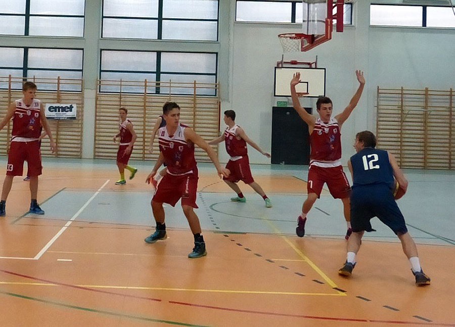 EMET Basket pokonał gości ze Stargardu Szczecińskiego