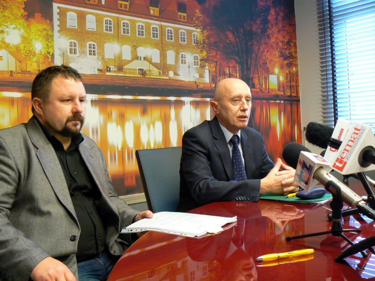 Komendant ukarany dyscyplinarnie. Zachował stanowisko, ale pod warunkami
