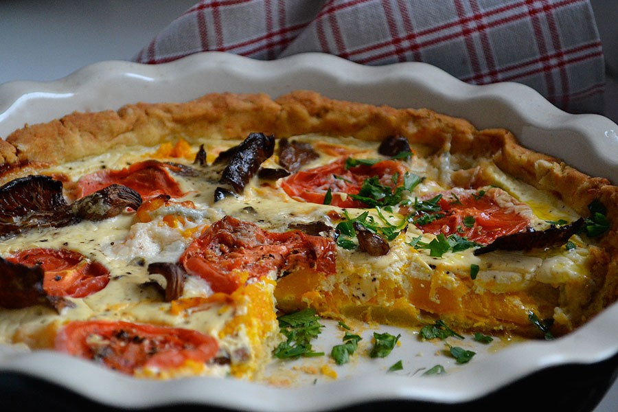 Tarta z boczniakiem, dynią i serem pleśniowym (wersja bezglutenowa)