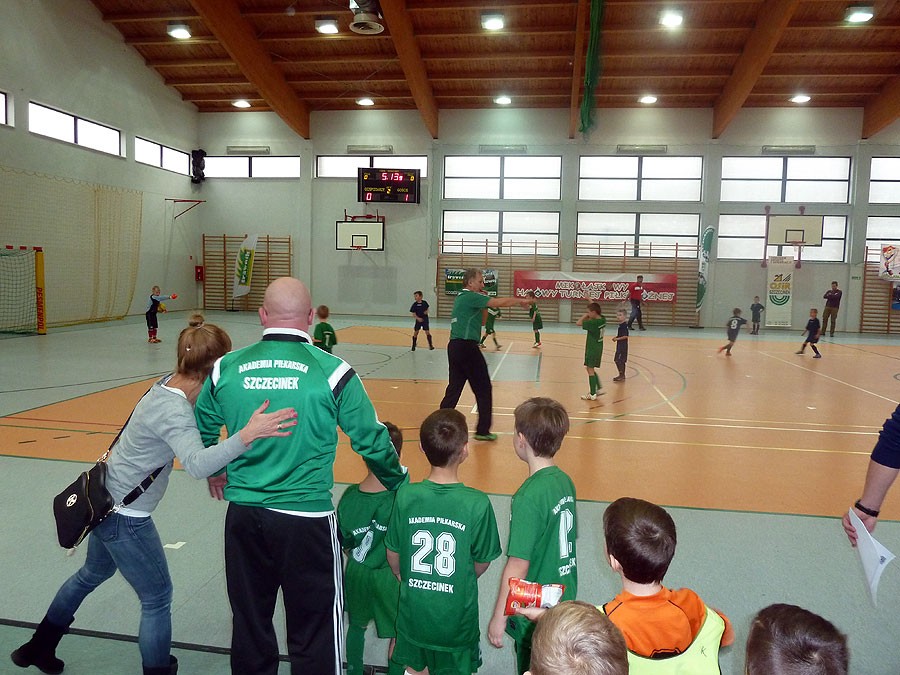 Mikołajkowy turniej akademii piłkarskich