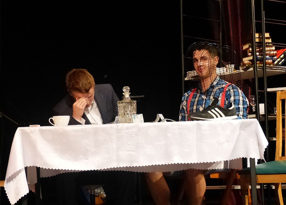 Siódme Powiatowe Dni Teatru w Językach Obcych, czyli Mrożek w językach (wideo)