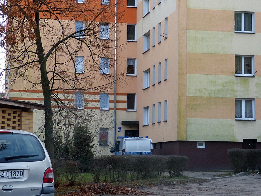 Powiesił się, uratowali go policjanci