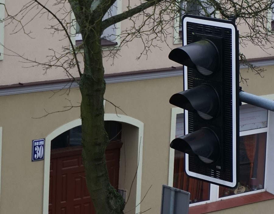 Światła przy SP1 nie działają, dzieci muszą sobie radzić