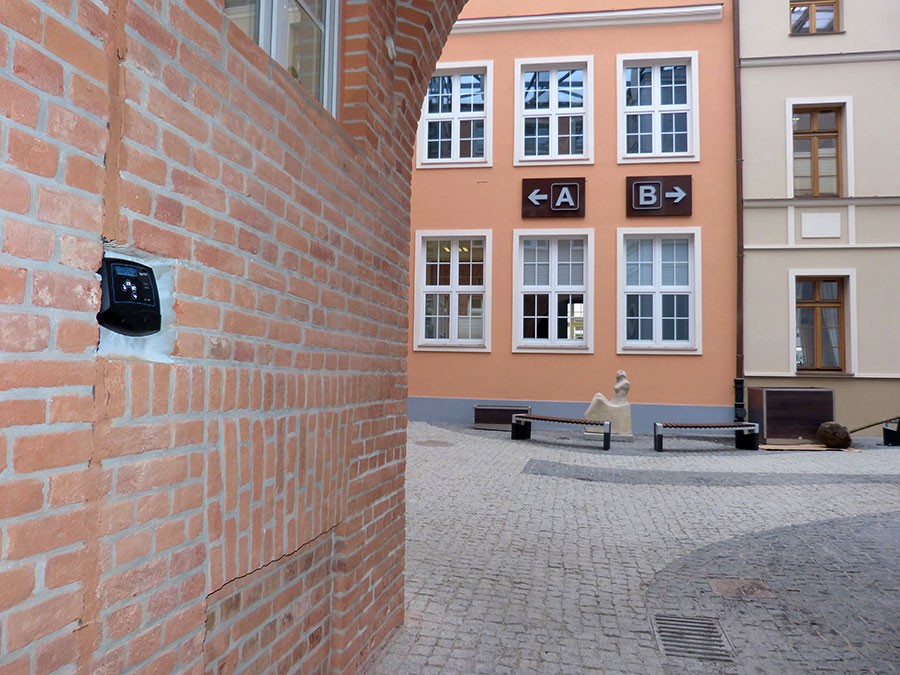 Urzędnik w ratuszu z czipem, obywatel też (aktualizacja)